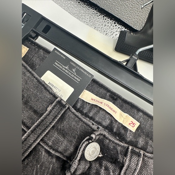 Levi’s Premium Wedgie Straight Fit Jeans Button Fly Black Sz 25 - Picture 6 of 9